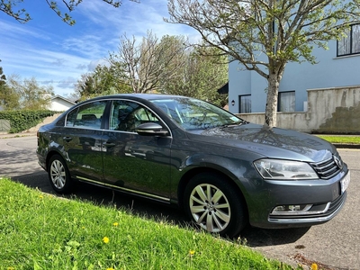 2011 - Volkswagen Passat Manual