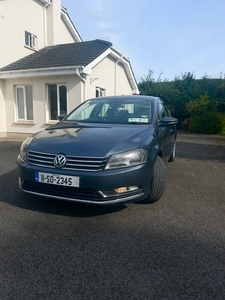 2011 - Volkswagen Passat Manual