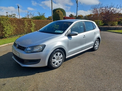 2011 - Volkswagen Polo Manual