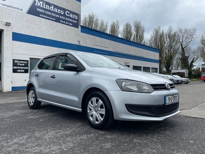 2011 - Volkswagen Polo Manual