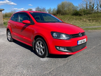 2011 - Volkswagen Polo Manual