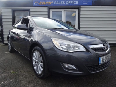 2012 - Opel Astra Manual