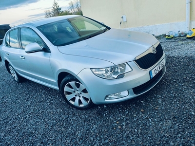 2012 - Skoda Superb Manual