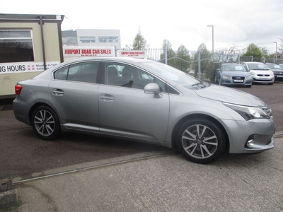 2012 - Toyota Avensis Manual