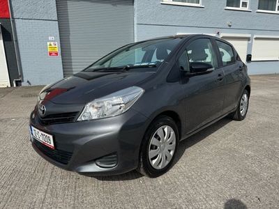 2012 - Toyota Yaris Manual