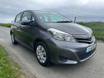 2012 - Toyota Yaris Manual