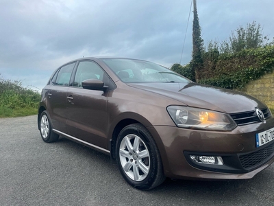 2012 - Volkswagen Polo Manual