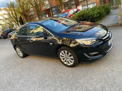 2013 - Opel Astra Manual