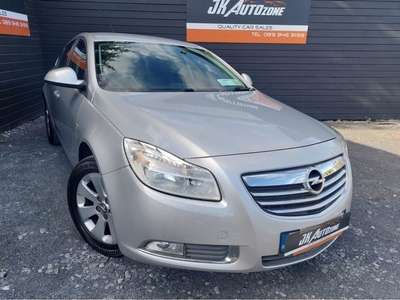 2013 - Opel Insignia Manual