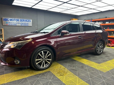 2013 - Toyota Avensis Manual