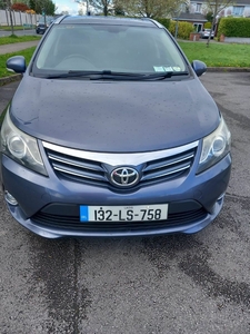 2013 - Toyota Avensis Manual