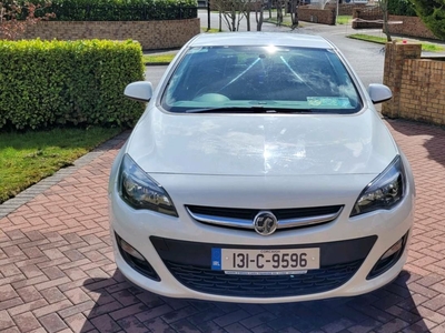 2013 - Vauxhall Astra Manual