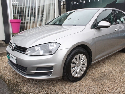 2013 - Volkswagen Golf Manual