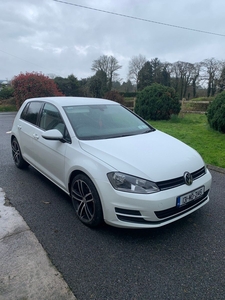 2013 - Volkswagen Golf Manual