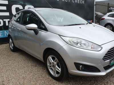 2014 - Ford Fiesta Manual