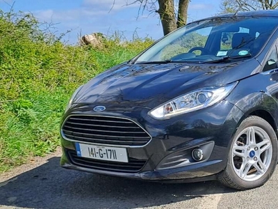 2014 - Ford Fiesta Manual