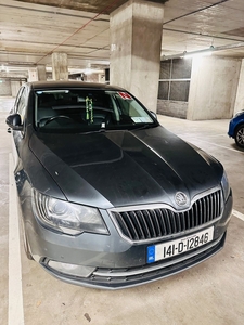 2014 - Skoda Superb Manual