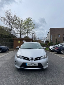 2014 - Toyota Auris Manual