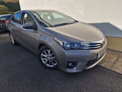 2014 - Toyota Corolla Manual