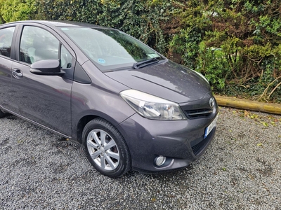 2014 - Toyota Yaris Manual