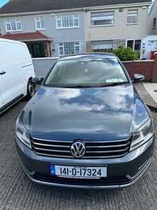 2014 - Volkswagen Passat Manual