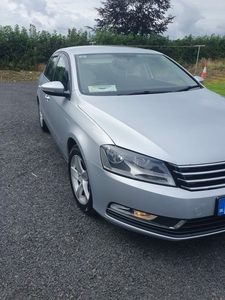 2014 - Volkswagen Passat Manual