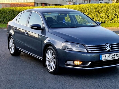 2014 - Volkswagen Passat Manual