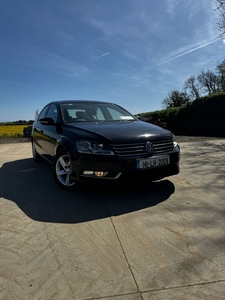 2014 - Volkswagen Passat Manual