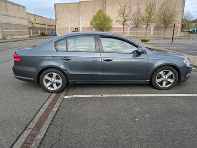 2014 - Volkswagen Passat Manual