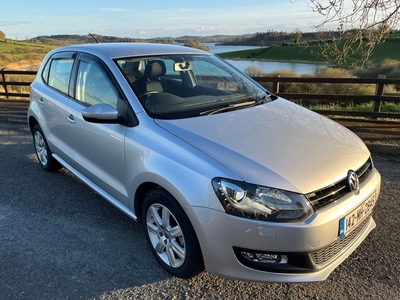 2014 - Volkswagen Polo Automatic