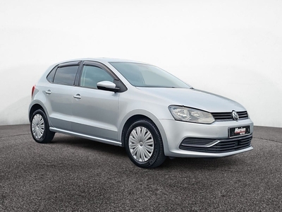 2014 - Volkswagen Polo Automatic