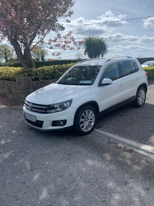 2014 - Volkswagen Tiguan Manual