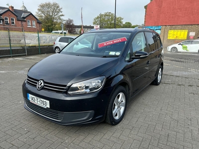 2014 - Volkswagen Touran Manual