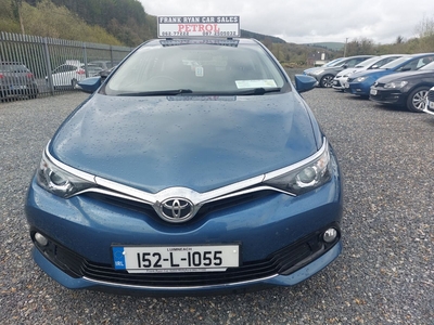 2015 - Toyota Auris Manual