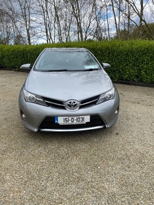 2015 - Toyota Auris Manual