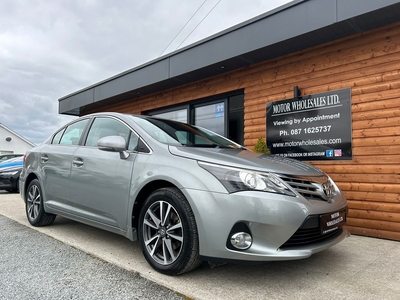 2015 - Toyota Avensis Manual