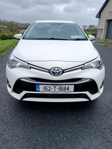 2015 - Toyota Avensis Manual