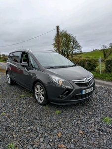 2015 - Vauxhall Zafira ---