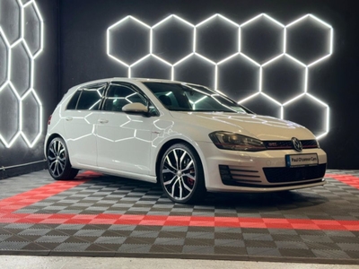 2015 - Volkswagen Golf Automatic
