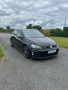 2015 - Volkswagen Golf Manual