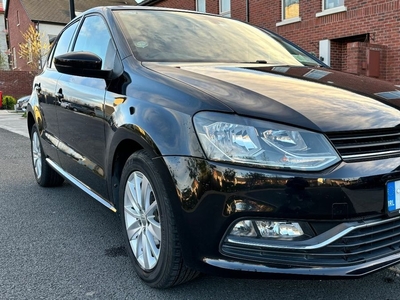 2015 - Volkswagen Polo Automatic