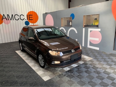 2015 - Volkswagen Polo Automatic