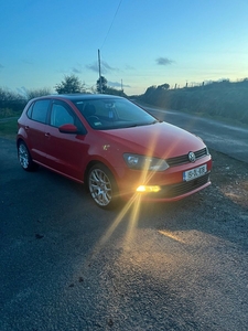 2015 - Volkswagen Polo Manual