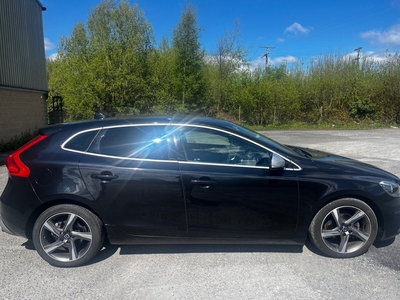 2015 - Volvo V40 Manual