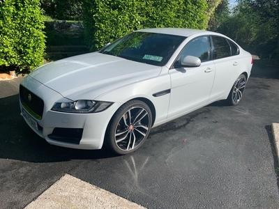 2016 - Jaguar XF Automatic