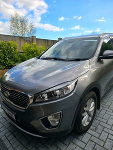 2016 - Kia Sorento Manual