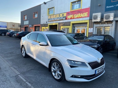 2016 - Skoda Superb Manual