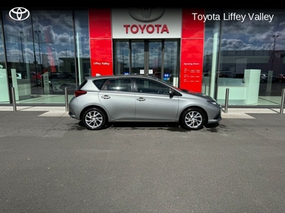 2016 - Toyota Auris Manual