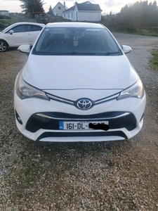 2016 - Toyota Avensis Manual