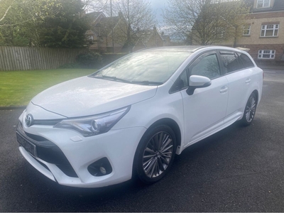 2016 - Toyota Avensis Manual